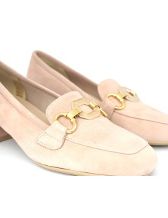 Confort Mocassino Tacco Medio con Accessorio Camoscio Nudo