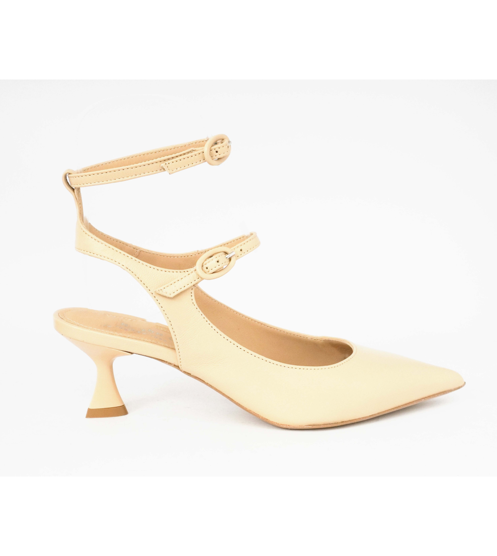 Kenneth Cole Slingback Punta Doppio Braccialetto Nude