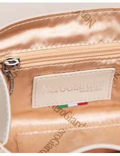 Nero Giardini Pochette Piccola Patta Calamita Catena Tracolla Sabbia