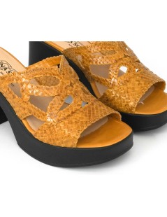 Donna Soft Ciabatta Zeppatacco Monofascia Intreccio Senape