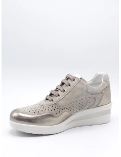 Cinzia Soft Sneakers Traforata Zeppa Dettagli Laminati Zip Sabbia