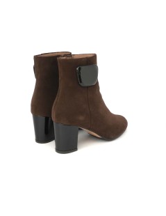 Confort Tronchetto Tacco Medio con Spilla Laterale Camoscio Testa di Moro