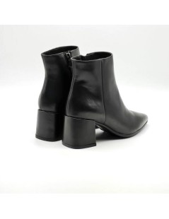 Francesco Brunelli Tronchetto a Punta Tacco Largo Zip Laterale Nero