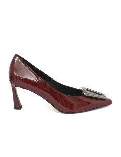 Chantal Decollette Punta con Accessorio Vernice Bordeaux