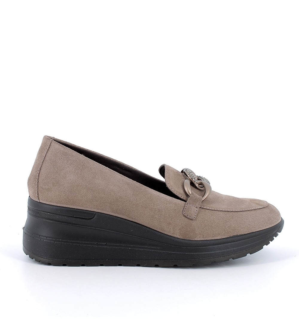 Enval Soft Mocassino Zeppa e Accessorio Camoscio Fango