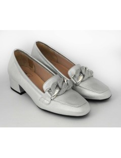 Confort Mocassino Tacco Medio con Accessorio Laminato Argento