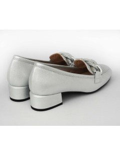 Confort Mocassino Tacco Medio con Accessorio Laminato Argento