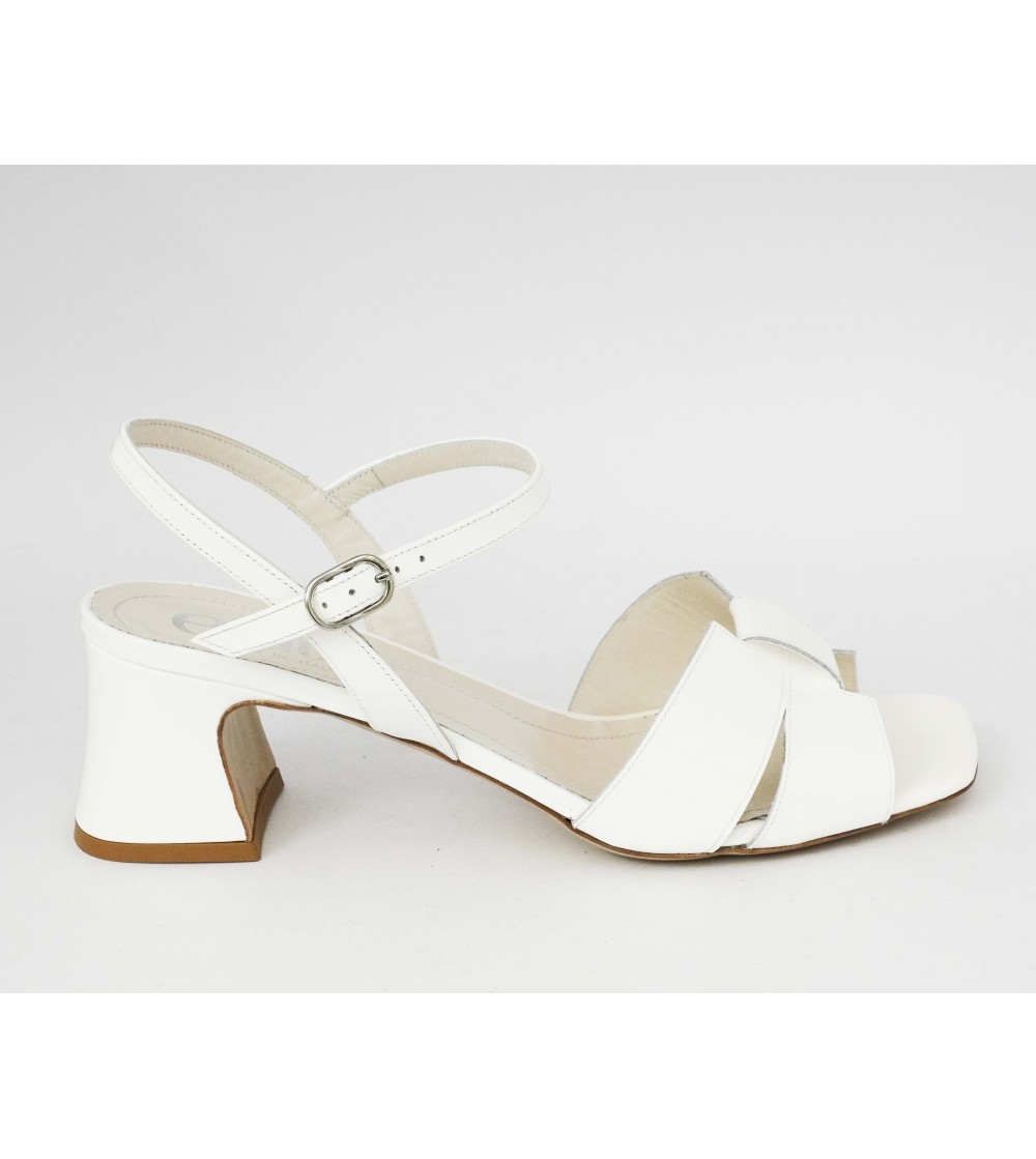 Elata Sandao Tacco Medio Fascia Fiocco Vernice Lux Bianco