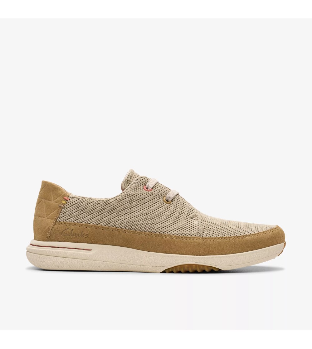 Clarks Stringata Derby Easyway a Calza Bordatura Sabbia