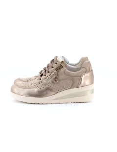 Cinzia Soft Sneakers Agile Traforata con Zip Camoscio Laminato Sabbia