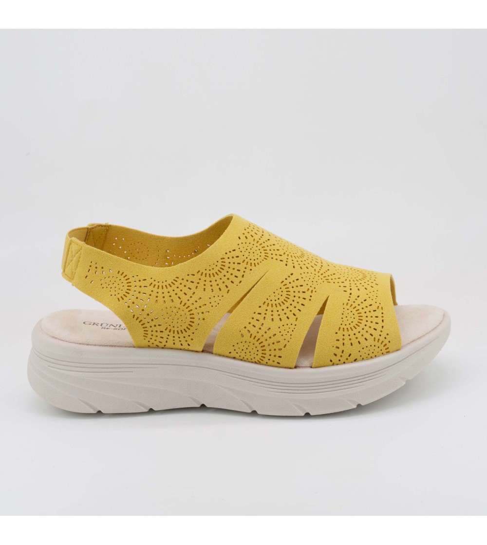 Grunland Sandalo Sport Extralight Laserato a Calza Giallo Paglia