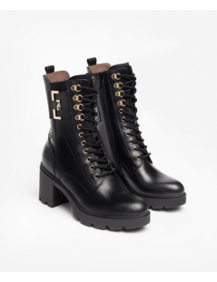 Nero Giardini Anfibio Tacco Medio Buchi e Passalacci Zip Elastici con Logo Nero