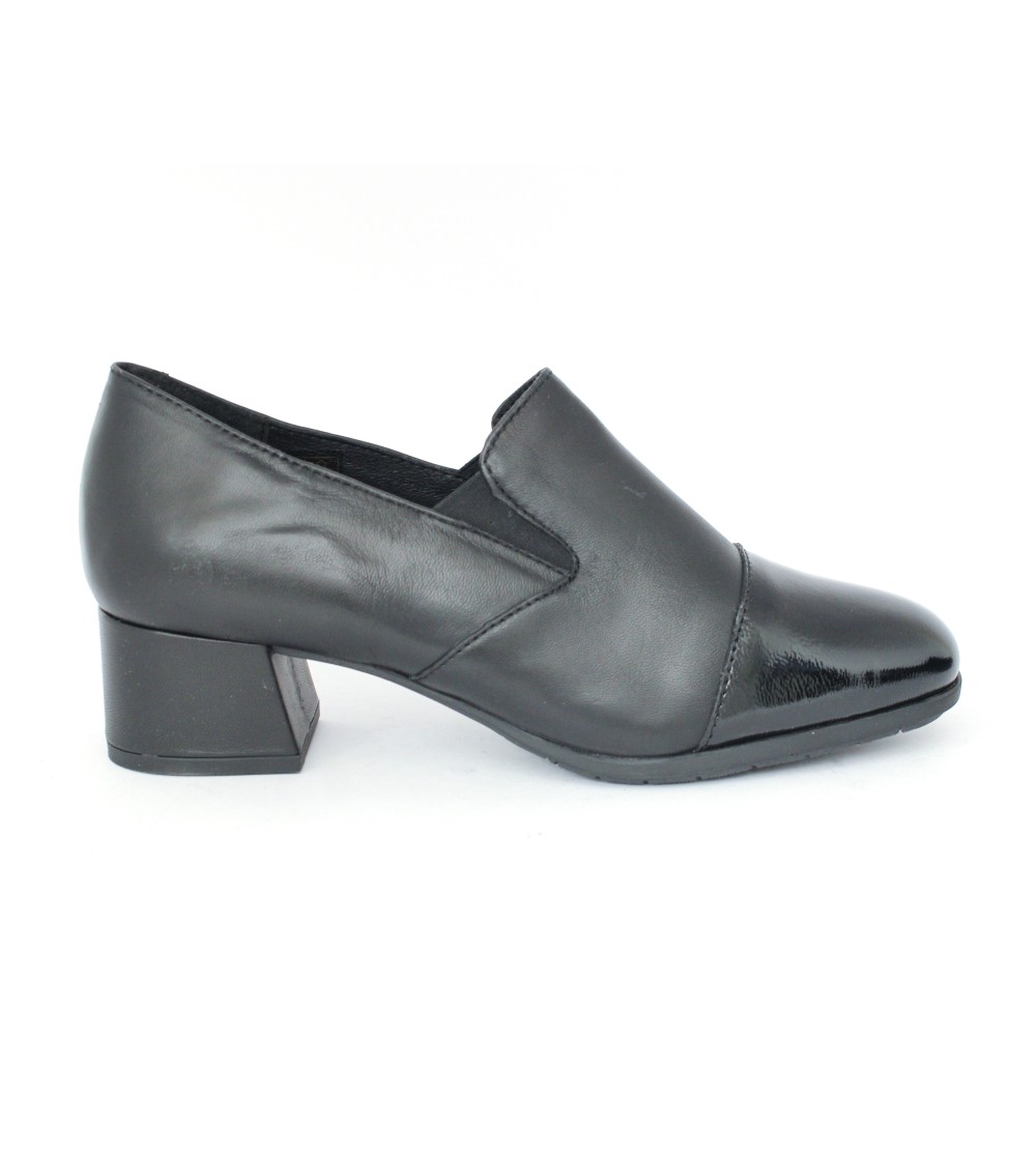 Cinzia Soft Mocassino Classic Tacco Medio Puntale Vernice Nero