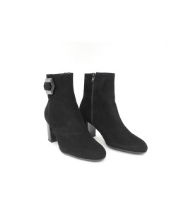 Confort Tronchetto Tacco Medio con Spilla Laterale Camoscio Nero