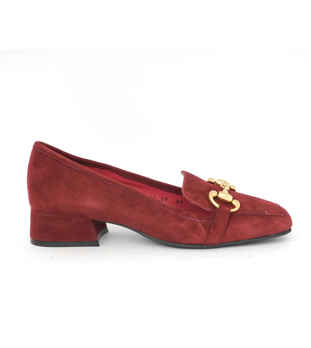 Le Babe Mocassino Tacco Basso Accessorio Oro Camoscio Bordeaux